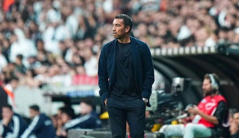Van Bronckhorst'tan Mert Günok açıklaması!