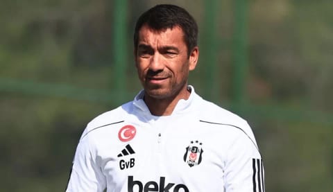 Van Bronckhorst'tan rotasyon hatası! Sorumluluğu üstlendi!