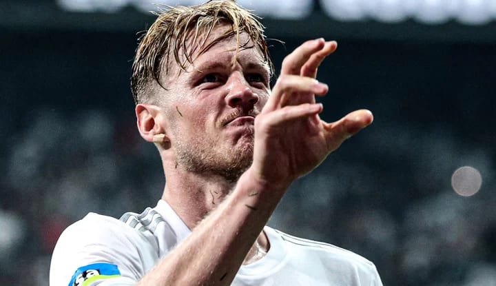 Weghorst resmen Manchester United'da!