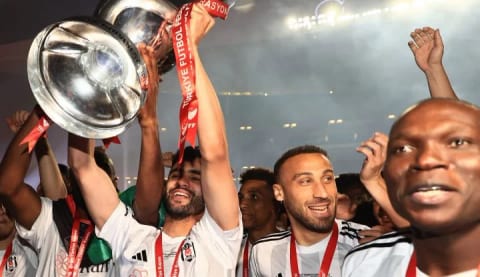 Yıldız oyuncu Beşiktaş'a veda etmeye hazırlanıyor!