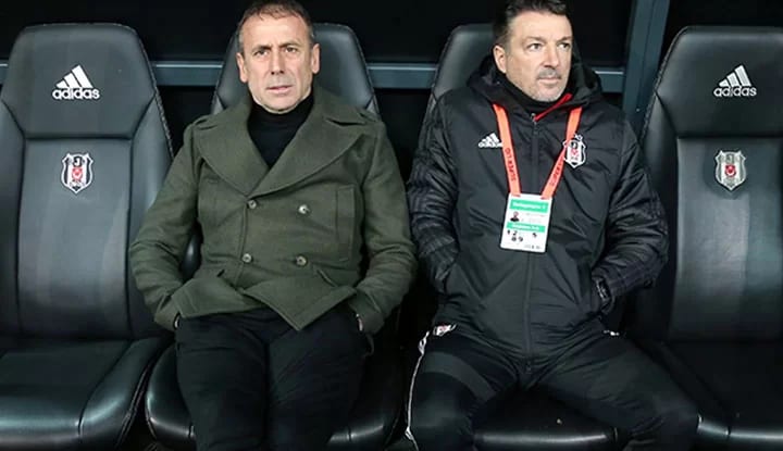 "Beşiktaş elbisesi hocaya bir beden büyük geldi"