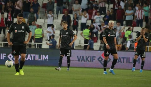 "Sanki Beşiktaş'ın futbolcusu değil gibi, teklifler gerçekse bence değerlendirilsin"