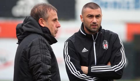 Abdullah Avcı, oyuncularla yaptığı toplantıda Sergen Yalçın'a dikkat çekti!