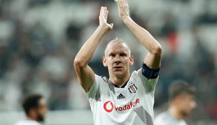 Beşiktaş, Vida'ya kararını bildirdi! İşte gelişmeler...