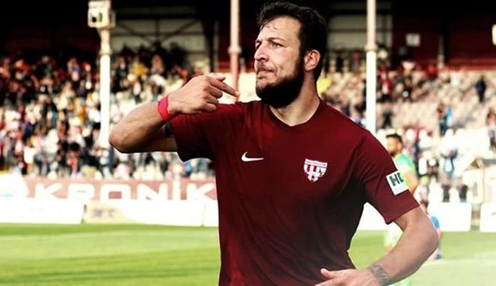 Batuhan Karadeniz'den itiraf! "O dönem 1 milyon Pound verdiler ama Beşiktaş göndermedi"