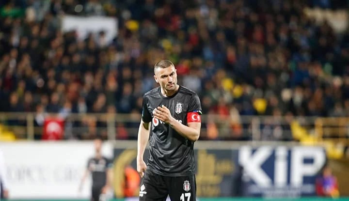 Beşiktaş'ta Burak Yılmaz hedefi açıkladı!