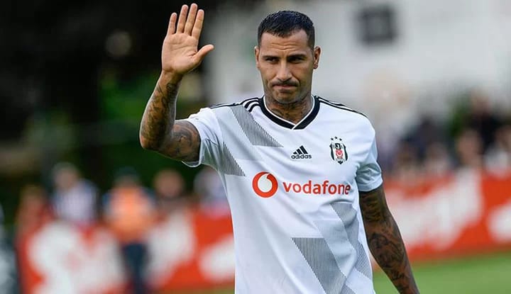 "Quaresma’yı gönderen arkadaşlar, sorarım size..."