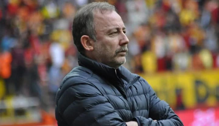 Sergen Yalçın'dan Beşiktaş açıklaması!