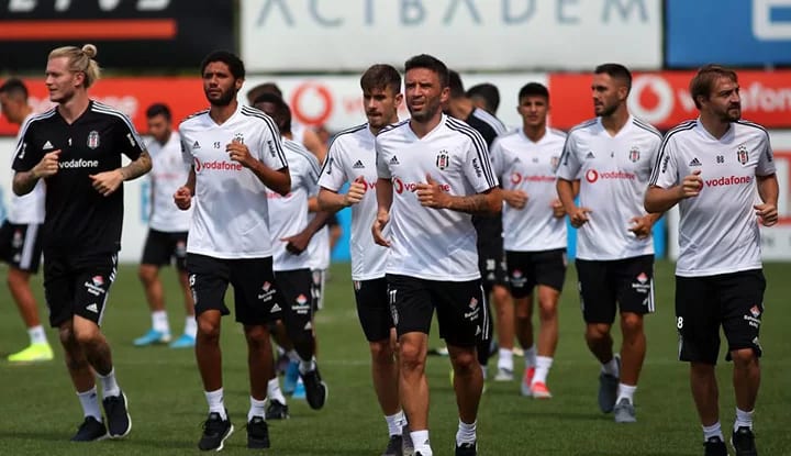 Beşiktaş'ta Burak Yılmaz, sabah antrenmanında takımla çalıştı mı? İşte gelişmeler...