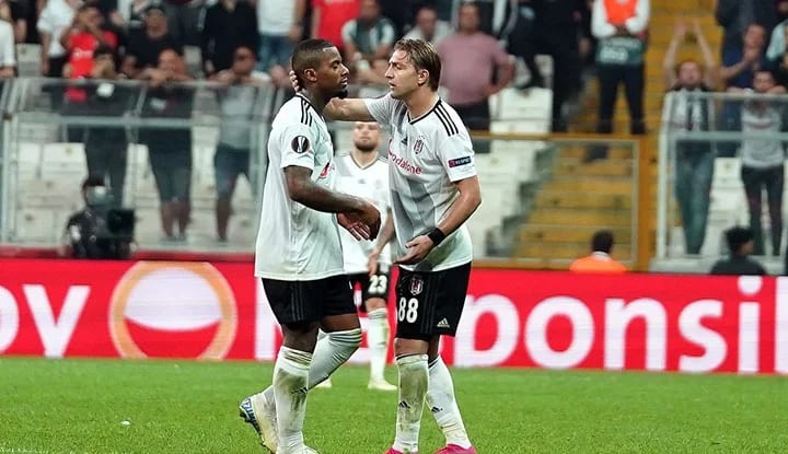 "Başkanı bırakıp kaçan, yönetimi olmayan bir takımdan..."