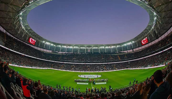 Beşiktaş, Barcelona'yı da geçti! Zirvede yer aldı!