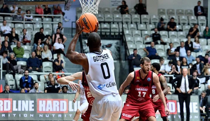 Beşiktaş Sompo Sigorta, Casademont Zaragoza'ya tek sayı farkla kaybetti!