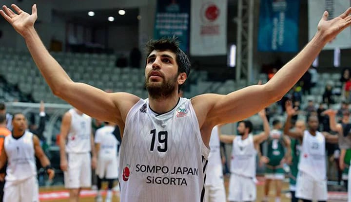 Burak Can Yıldızlı ile 1 yıl daha