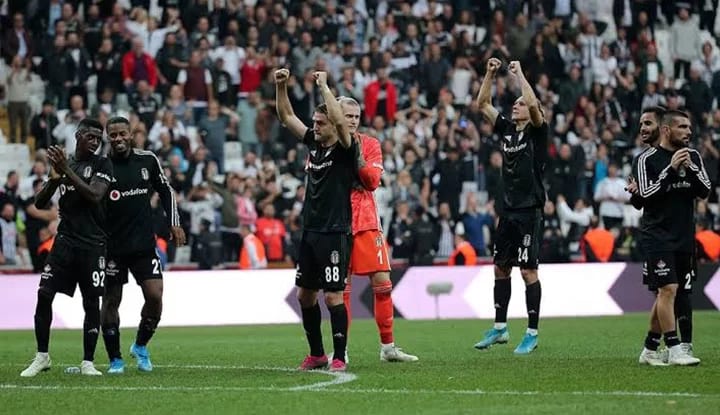 Beşiktaş'ta iki oyuncuya özel hayat uyarısı!