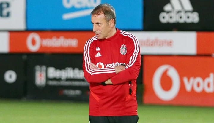 Beşiktaş'ta Abdullah Avcı, antrenmanda o isimle görüştü!