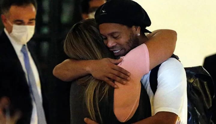 Ronaldinho'nun hapisten çıktıktan sonraki ilk görüntüleri ortaya çıktı!