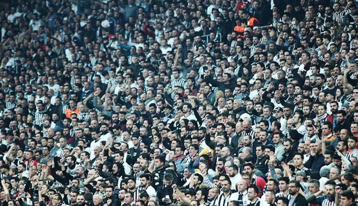 Beşiktaş'ta taraftarlar patlama noktasında! Avcı ve yönetim gergin!