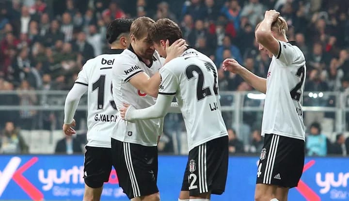 Beşiktaş'ta şaşırtan isim! Abdullah Avcı da yüzüne karşı söyledi!