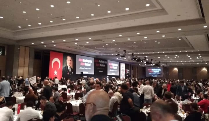 Ahmet Nur Çebi'den seçim öncesi son organizasyon!