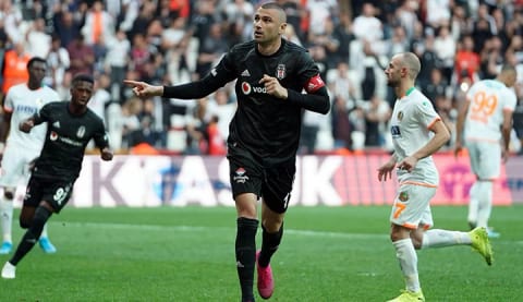 Burak Yılmaz'a transfer teklifi!