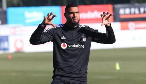 Boateng'den dikkat çeken paylaşım! "Deli gibi severim"