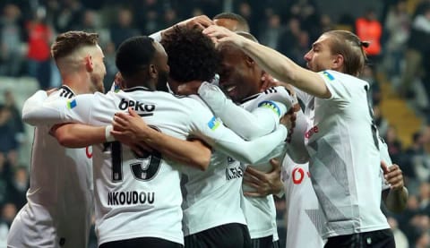Beşiktaş, yıldız isimle yola devam etme kararı aldı
