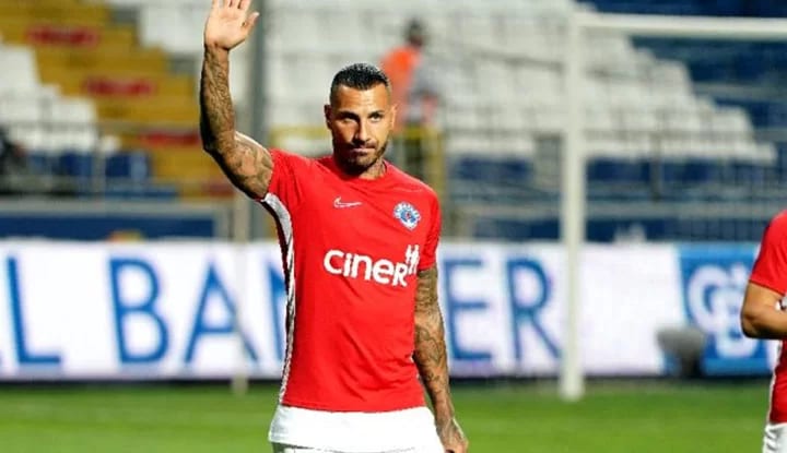 Kasımpaşa maçı öncesi statta Quaresma detayı!