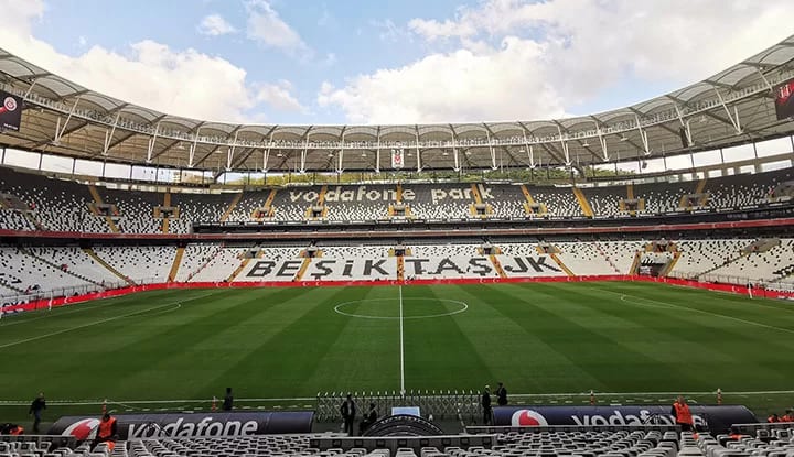 Beşiktaş'ta 5 maçlık paket biletler satışa çıkıyor! İşte fiyatlar...