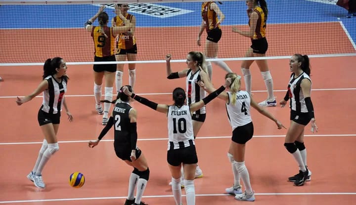 Beşiktaş, derbide mağlup!