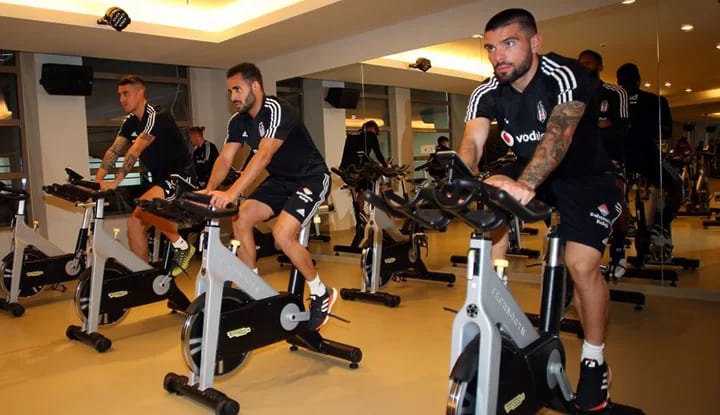 Beşiktaşlı futbolculara yasak geldi!