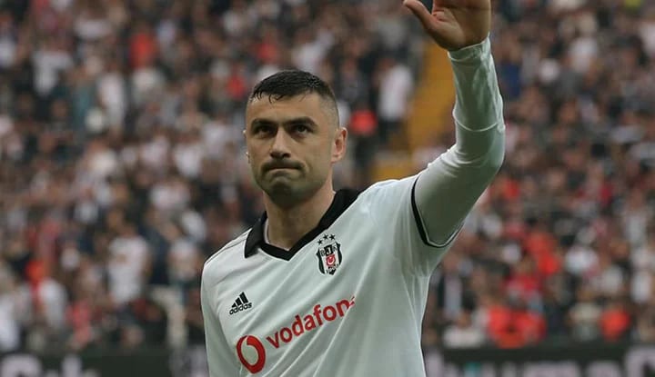Beşiktaş'ta Burak Yılmaz'da son durum! Slovan Bratislava maçında oynayabilecek mi?