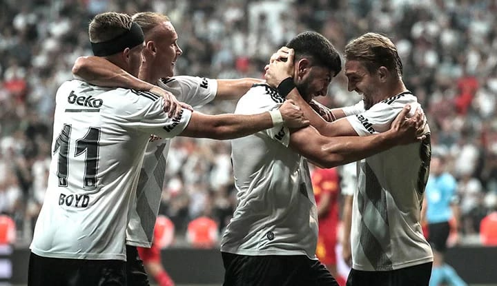 Beşiktaş'ta ayrılık yakın! Görüşmeler başladı!