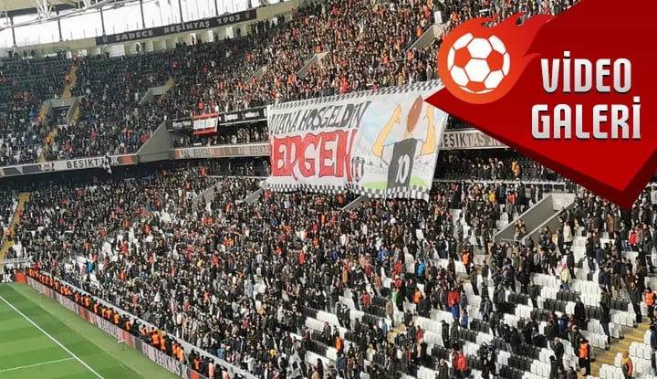 Vodafone Park'ta Sergen Yalçın pankartı açıldı, stat inledi! İşte o görüntüler...
