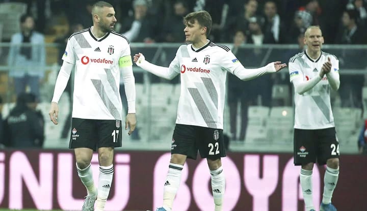 "Beşiktaşlılar, maalesef fena kandırılmış"