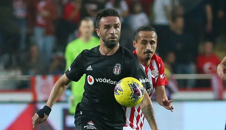 "Serdar'ın pozisyonunda futbol, ders almamızı sağladı"