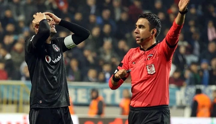 "O golün asistini sen yaptın, eyyy Arda Kardeşler!"