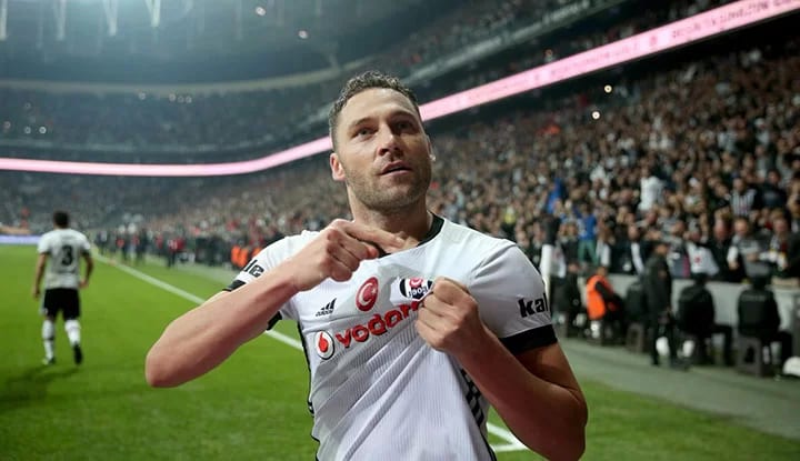 Beşiktaş'ta Tosic sürprizi! Görüşme yapıldı!
