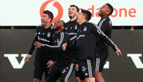 Beşiktaş'ta Gökhan Gönül'e özel görev!