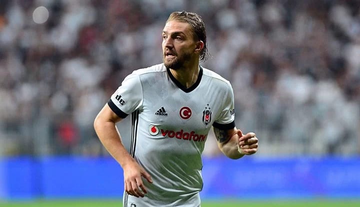 Beşiktaş'ta Caner Erkin antrenmana katılmadı!