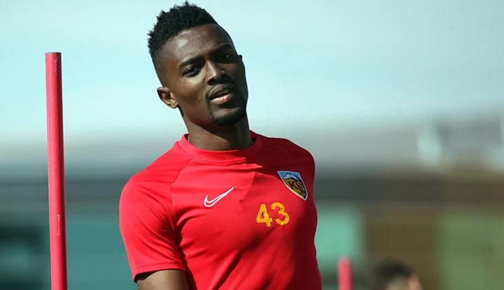 Beşiktaş'ta flaş iddia! Mensah, Beşiktaş ile anlaştı!