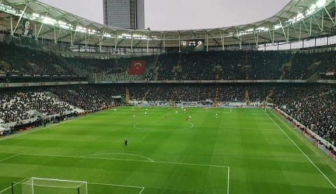 Vodafone Park'ta bir isme ıslıklı tepki!