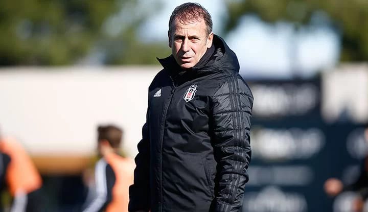26 resmi maç 12 yenilgi!
