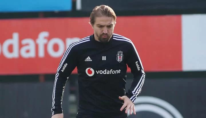 Beşiktaş'ta futbolculara derbi öncesi özel uyarı!
