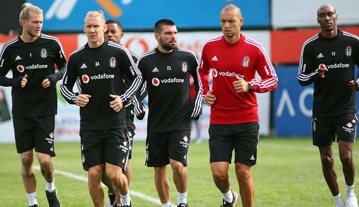 Beşiktaş'ta Antalyaspor maçı hazırlıkları başladı! Burak Yılmaz, antrenmanda yer aldı mı?