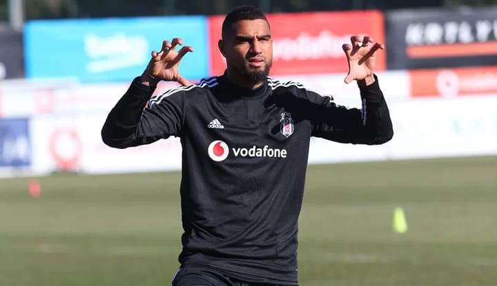 Boateng'i yalnız bırakmıyor! İşte antrenmanda dikkat çeken detay!