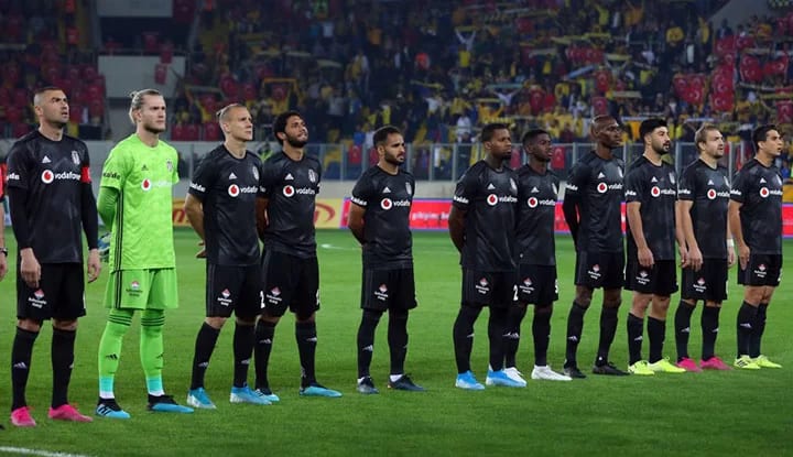 "Yeni başkan kim olursa olsun mutlaka futbolcuları..."