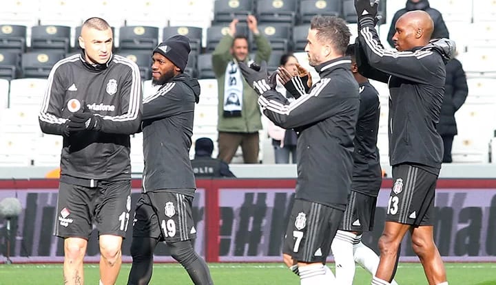 Gökhan Gönül'den kötü haber!