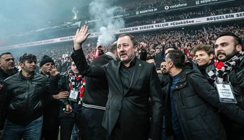 "Bu işler internetten futbolcu transfer etmeye benzemez, Sergen Yalçın..."