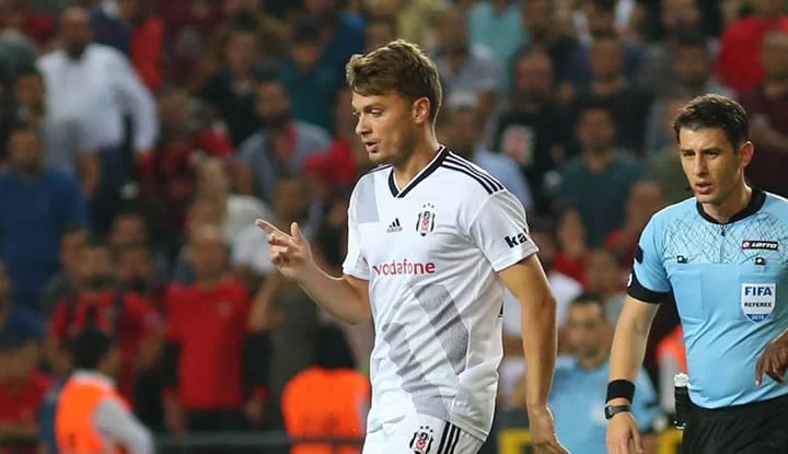 Ljajic, Visca'yı yakaladı!