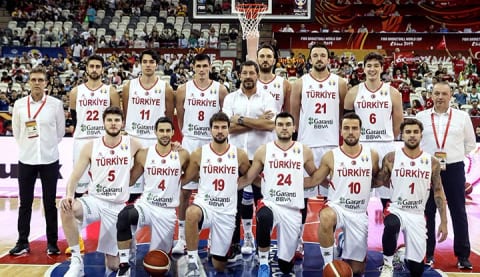 Beşiktaş'tan "12 Dev Adam"a destek!